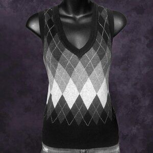 Suzy Shier Argyle Vest